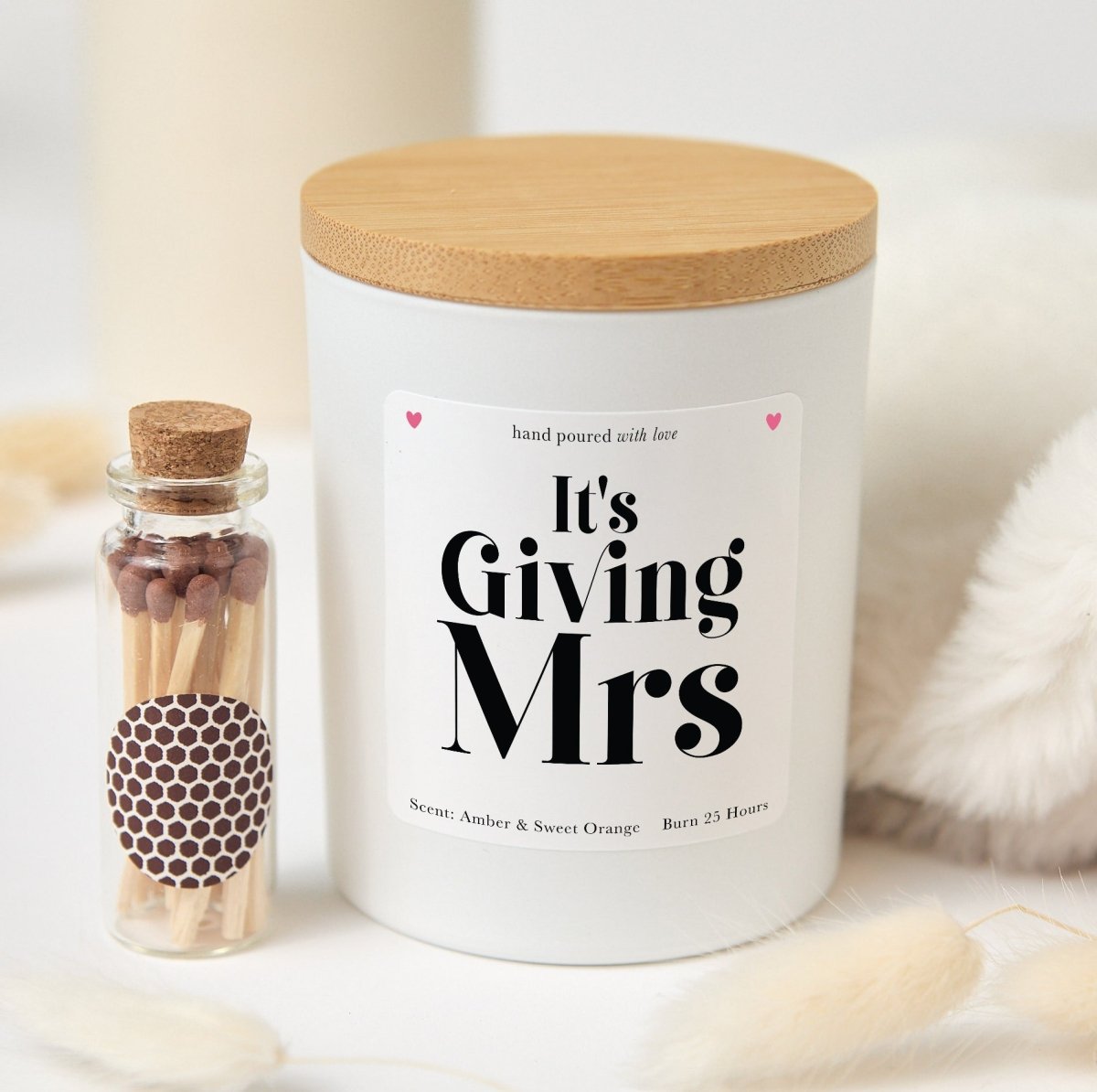 It’s Giving Mrs Candle, Bridal Shower Gift, Newlywed Bride Present With Gift Box For Bachelorette Party
