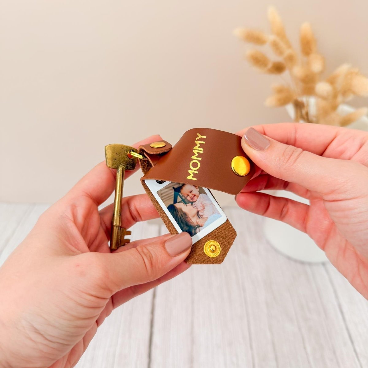 Photo Keyring for Mommy, Mother's day Birthday Christmas Gift for Her. Mint PU Leather Keychain